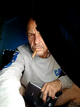 Snapshot of deepstroker42071 chatting on September 2025 05:32:01 AM deepstroker42071 online show from September 2025 05:32:01 AM