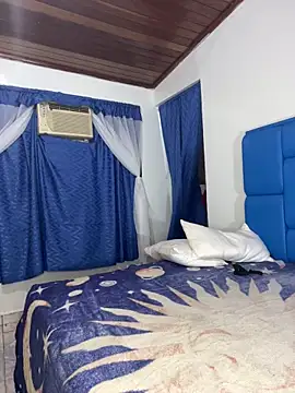 Snapshot of the_littleangel1 chatting on January 2025 03:37:02 AM the littleangel1 online show from January 2025 03:37:02 AM