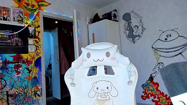 Sunny Mouse  online show from March 2025 02:10:01 PM