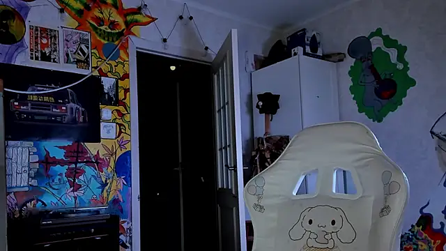 Sunny Mouse  online show from September 2025 06:19:01 PM