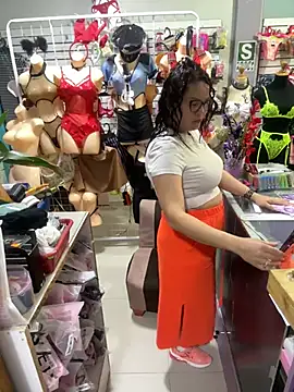 ROSALIALUCY online show from January 2025 02:35:01 PM