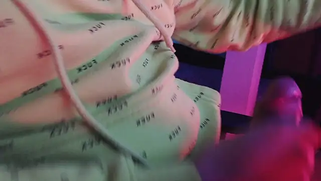 Snapshot of auilein chatting on March 2025 10:48:02 PM auilein online show from March 2025 10:48:02 PM