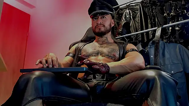 billyMayer  online show from December 2024 07:49:02 PM