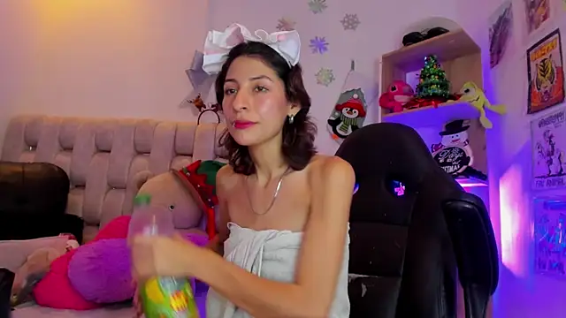 Snapshot of Gorgeous_Team chatting on December 2024 11:40:02 PM Gorgeous Team online show from December 2024 11:40:02 PM