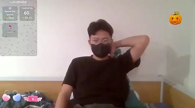 Snapshot of Gwencloudy chatting on January 2025 01:58:01 PM Gwencloudy online show from January 2025 01:58:01 PM