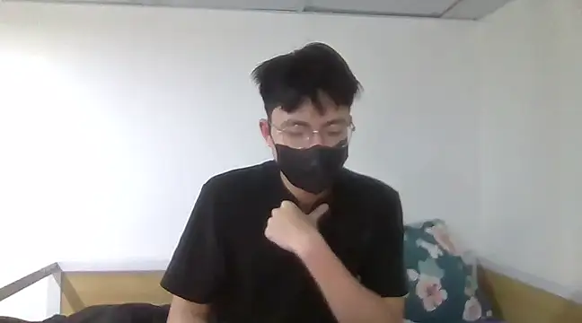 Snapshot of Gwencloudy chatting on January 2025 03:53:02 AM Gwencloudy online show from January 2025 03:53:02 AM