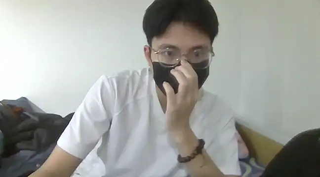 Snapshot of Gwencloudy chatting on February 2025 08:20:02 AM Gwencloudy online show from February 2025 08:20:02 AM