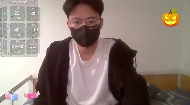 Snapshot of Gwencloudy chatting on February 2025 03:46:02 AM Gwencloudy online show from February 2025 03:46:02 AM