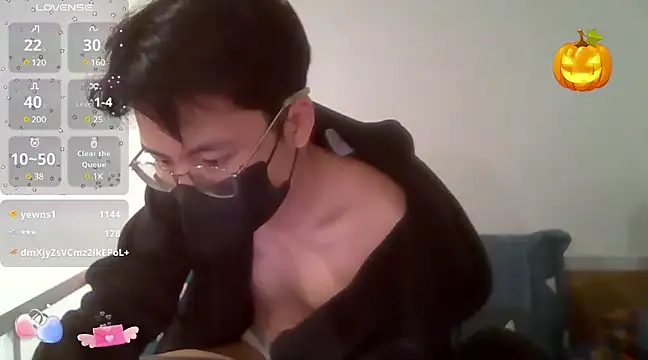 Snapshot of Gwencloudy chatting on February 2025 06:53:02 AM Gwencloudy online show from February 2025 06:53:02 AM