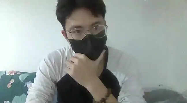 Snapshot of Gwencloudy chatting on February 2025 04:17:02 PM Gwencloudy online show from February 2025 04:17:02 PM