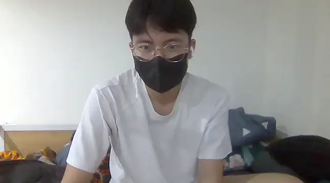 Snapshot of Gwencloudy chatting on March 2025 01:59:02 PM Gwencloudy online show from March 2025 01:59:02 PM