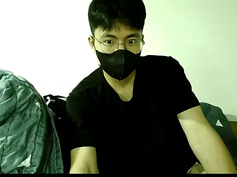 Snapshot of Gwencloudy chatting on October 2025 04:04:01 PM Gwencloudy online show from October 2025 04:04:01 PM