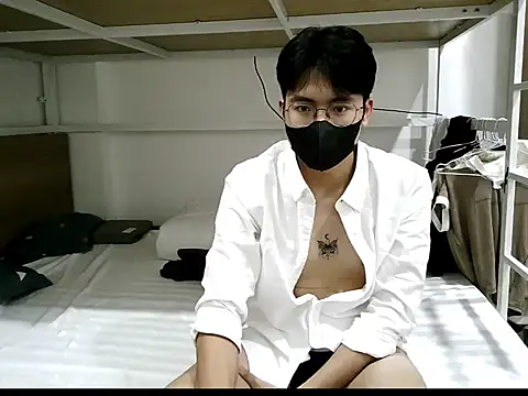 Snapshot of Gwencloudy chatting on December 2025 03:13:02 AM Gwencloudy online show from December 2025 03:13:02 AM