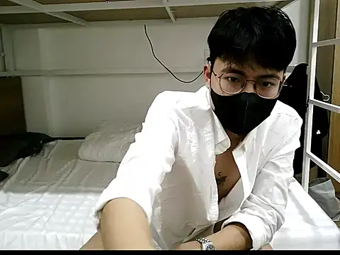 Snapshot of Gwencloudy chatting on December 2025 04:09:01 AM Gwencloudy online show from December 2025 04:09:01 AM