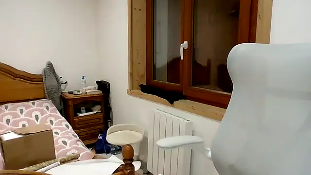 Snapshot of Madame_Callie chatting on December 2025 07:32:01 PM Madame Callie online show from December 2025 07:32:01 PM