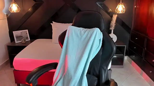 Snapshot of dark_gotica chatting on March 2025 07:44:02 PM dark gotica online show from March 2025 07:44:02 PM