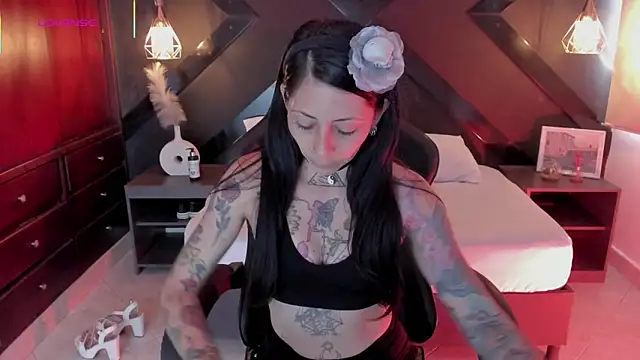 Snapshot of dark_gotica chatting on October 2025 07:09:02 PM dark gotica online show from October 2025 07:09:02 PM