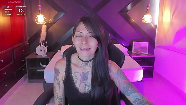 Snapshot of dark_gotica chatting on November 2025 07:14:01 PM dark gotica online show from November 2025 07:14:01 PM