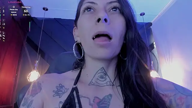 Snapshot of dark_gotica chatting on November 2025 08:52:02 PM dark gotica online show from November 2025 08:52:02 PM