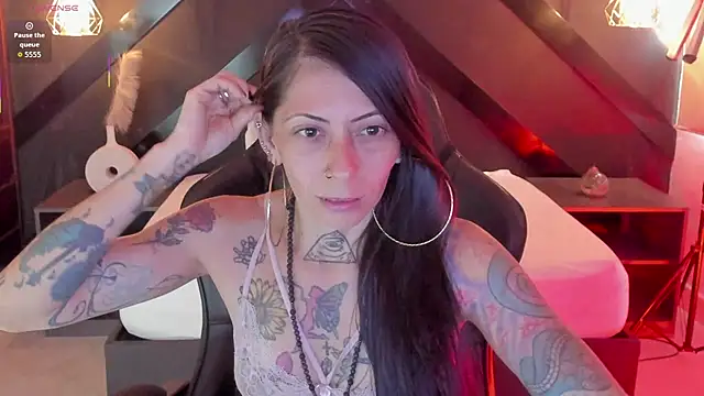 Snapshot of dark_gotica chatting on February 2026 07:18:01 PM dark gotica online show from February 2026 07:18:01 PM