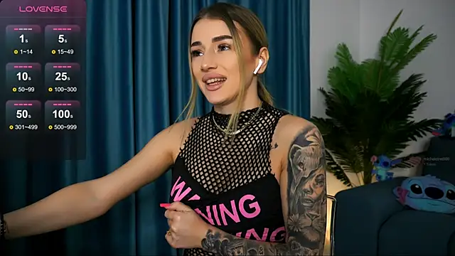 AishaCarter online show from February 2025 06:28:01 PM