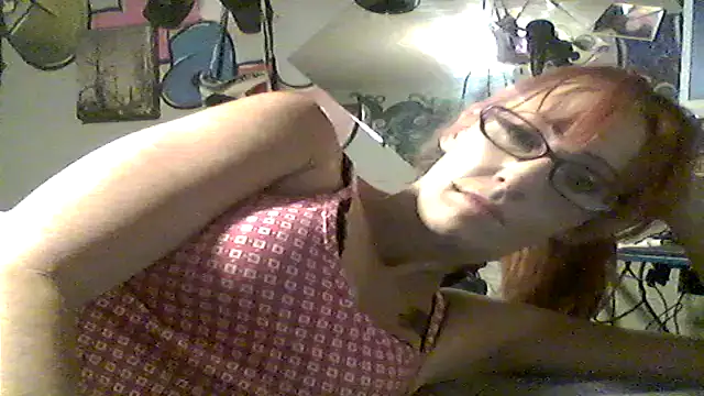 4EyedSluttyGinger online show from April 2026 01:01:01 AM
