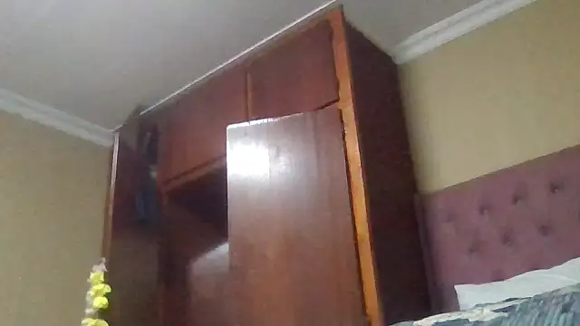 ShooingBunch online show from December 2025 05:11:02 PM