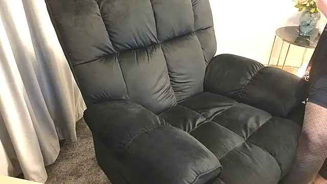 maggiemilff online show from March 2025 05:33:01 AM