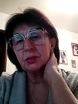 Snapshot of AlbinaXPretty chatting on December 2024 05:34:01 AM AlbinaXPretty online show from December 2024 05:34:01 AM