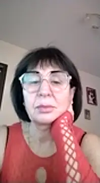 Snapshot of AlbinaXPretty chatting on December 2024 09:31:02 AM AlbinaXPretty online show from December 2024 09:31:02 AM