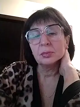 Snapshot of AlbinaXPretty chatting on January 2025 06:56:02 PM AlbinaXPretty online show from January 2025 06:56:02 PM