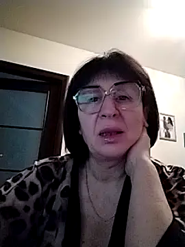 Snapshot of AlbinaXPretty chatting on January 2025 12:41:02 PM AlbinaXPretty online show from January 2025 12:41:02 PM