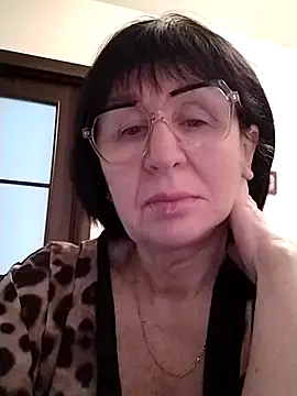 Snapshot of AlbinaXPretty chatting on March 2025 08:23:02 AM AlbinaXPretty online show from March 2025 08:23:02 AM