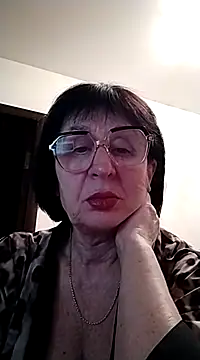 Snapshot of AlbinaXPretty chatting on March 2025 07:15:02 PM AlbinaXPretty online show from March 2025 07:15:02 PM