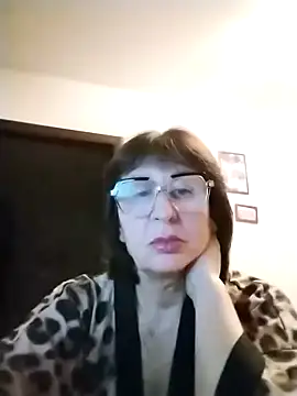 Snapshot of AlbinaXPretty chatting on October 2025 08:04:02 PM AlbinaXPretty online show from October 2025 08:04:02 PM