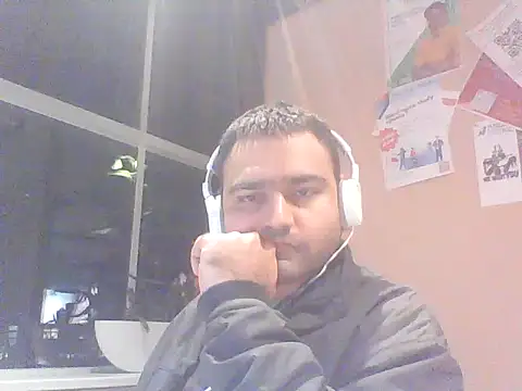 Snapshot of JohnBond009 chatting on January 2025 06:47:01 PM JohnBond009 online show from January 2025 06:47:01 PM