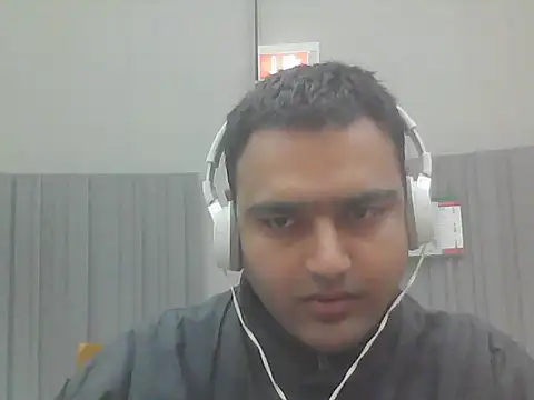 Snapshot of JohnBond009 chatting on February 2025 03:07:01 PM JohnBond009 online show from February 2025 03:07:01 PM