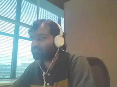 Snapshot of JohnBond009 chatting on September 2025 06:07:01 PM JohnBond009 online show from September 2025 06:07:01 PM