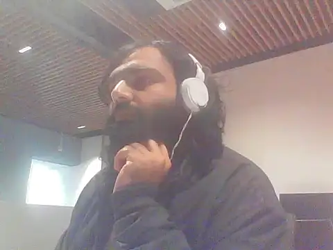 Snapshot of JohnBond009 chatting on March 2026 08:57:01 PM JohnBond009 online show from March 2026 08:57:01 PM