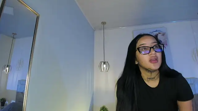 ayshel   online show from November 2025 05:19:02 AM