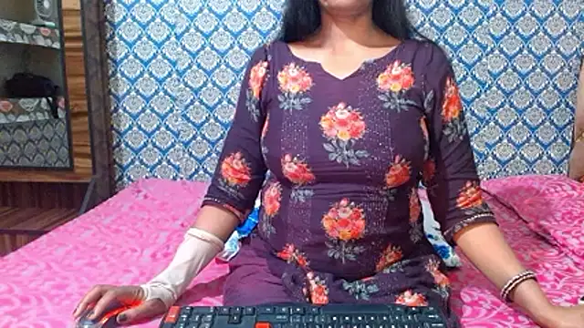 nikitahot3 online show from December 2025 03:39:01 PM