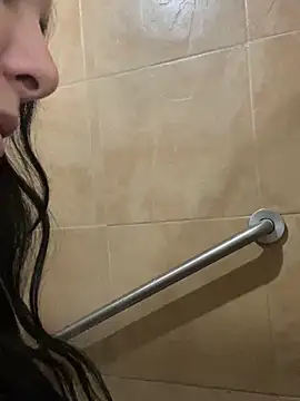 Snapshot of xocrybaby chatting on December 2024 05:51:02 PM xocrybaby online show from December 2024 05:51:02 PM