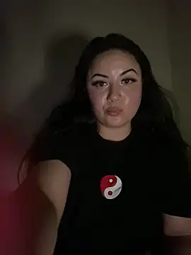 Snapshot of xocrybaby chatting on March 2025 06:03:01 AM xocrybaby online show from March 2025 06:03:01 AM