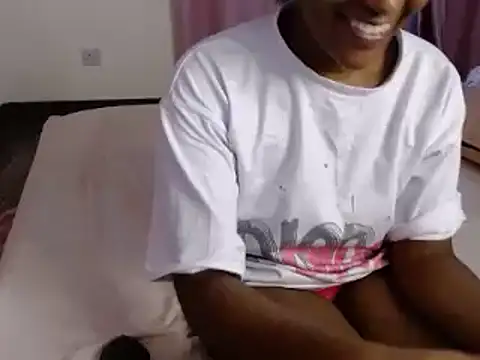 Snapshot of savage_laura chatting on February 2025 11:25:02 AM savage laura online show from February 2025 11:25:02 AM