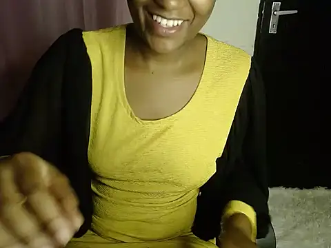 Snapshot of savage_laura chatting on October 2025 04:36:01 AM savage laura online show from October 2025 04:36:01 AM