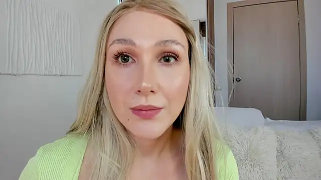 Snapshot of CarolMay chatting on July 2026 01:52:01 PM CarolMay online show from July 2026 01:52:01 PM