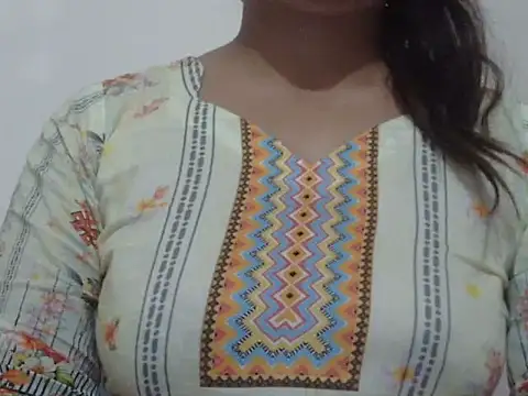 shekira99 online show from February 2026 08:51:01 PM