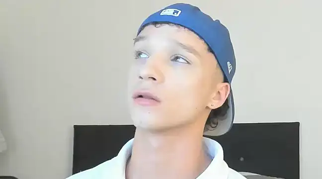 angelcortes online show from December 2024 09:20:02 PM