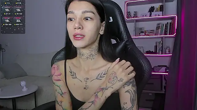 vinkitinkii online show from December 2024 05:26:01 AM