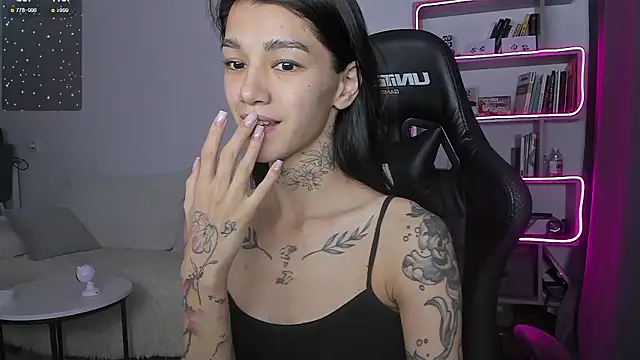 vinkitinkii online show from December 2024 08:33:01 AM